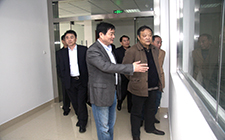 區(qū)人大來食品廠調(diào)研