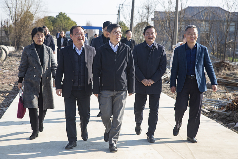 20210219金山區(qū)區(qū)長劉健來廓下豬場考察